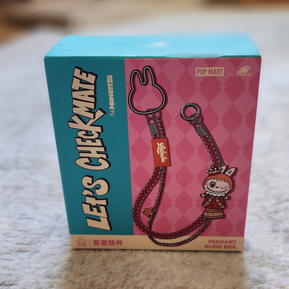 Pop Mart Let's Checkmate Pendant - ROOK